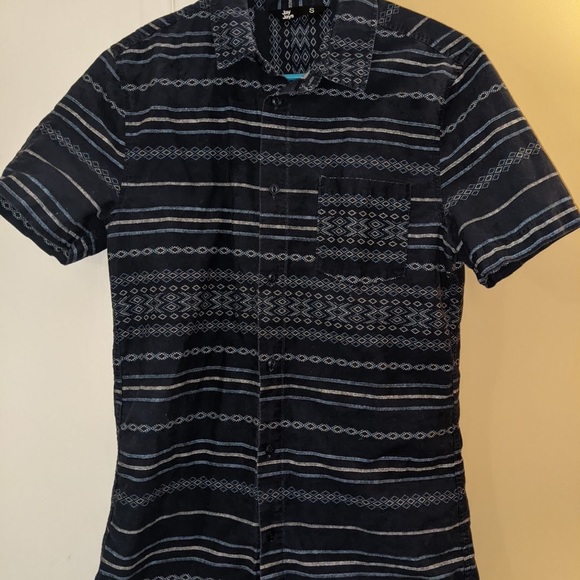 Small, Jay Jays patterned collared shirt - Picture 2 of 3
